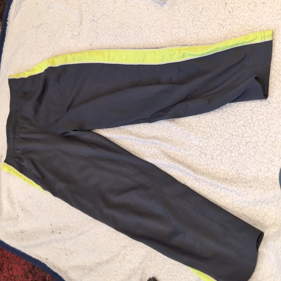 10/12 : Large Kids Joe Fresh Active Black Pants - Picture 1 of 4